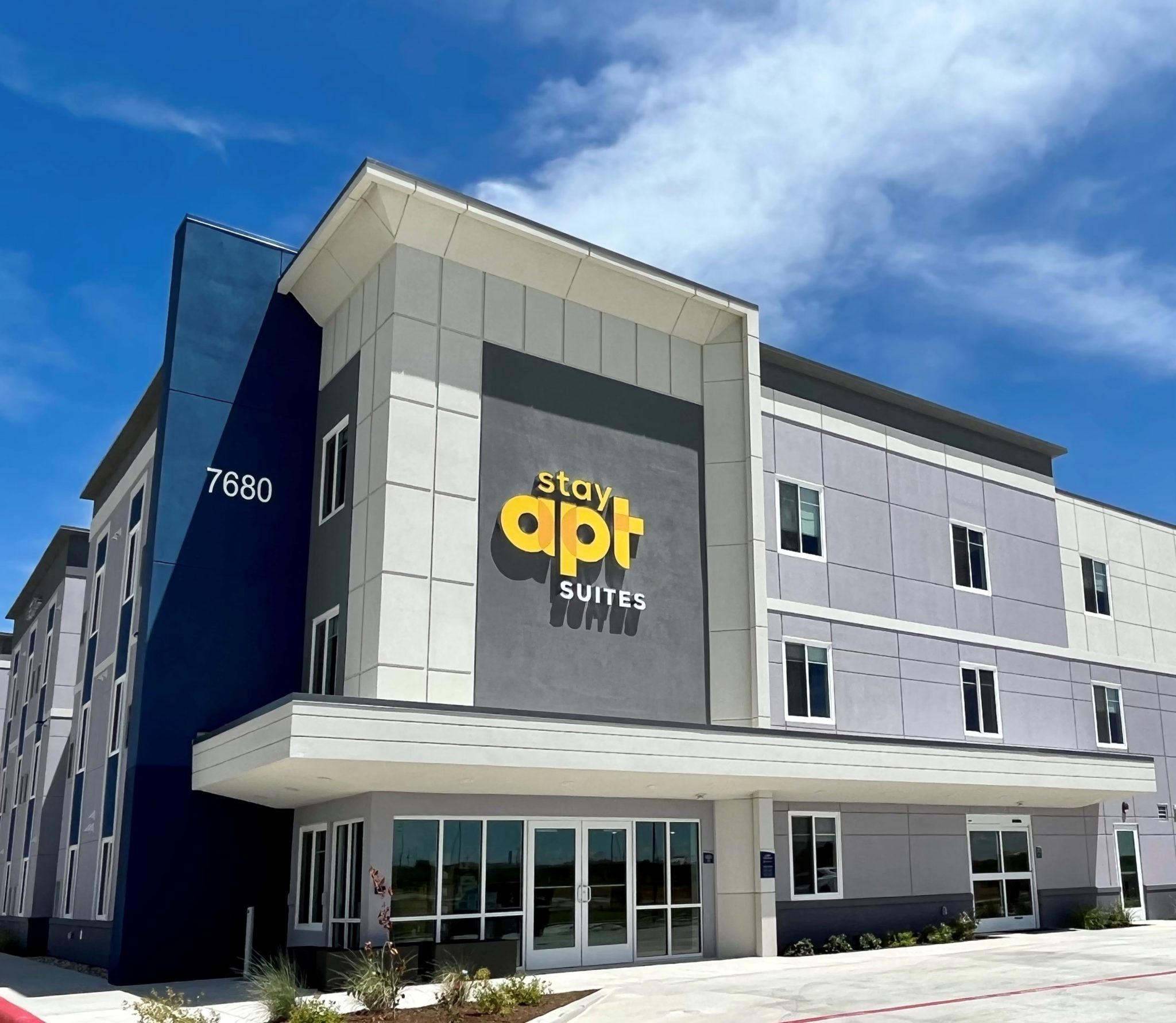 stayAPT Suites Opens NEW Apartment-Style Hotel in Live Oak, TX