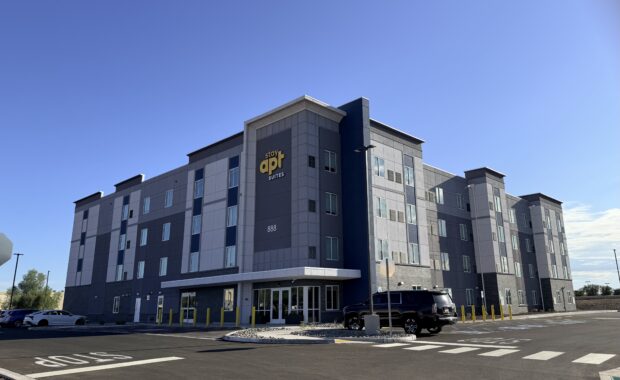 Exterior of Yuma, AZ stayAPT Suites property.
